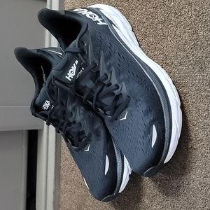 Hoka Clifton 8